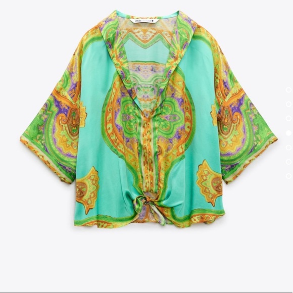 Flowy Printed Tie Front Pull Over Blouse - Picture 2 of 8